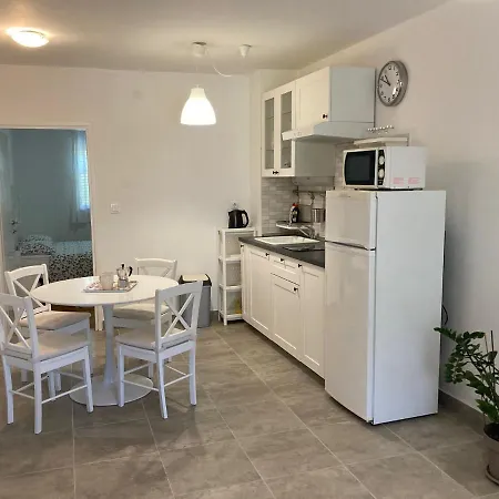 Private House Radolovic بولا