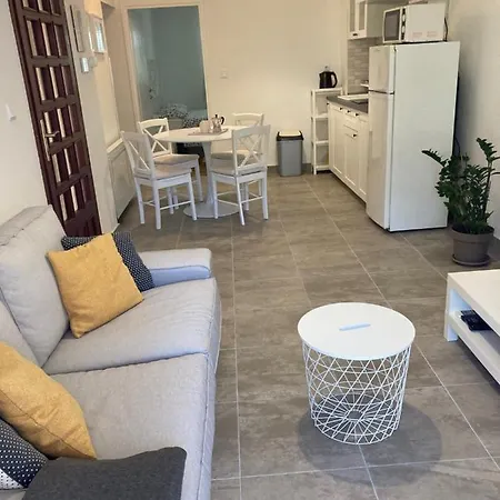Private House Radolovic Apartment *