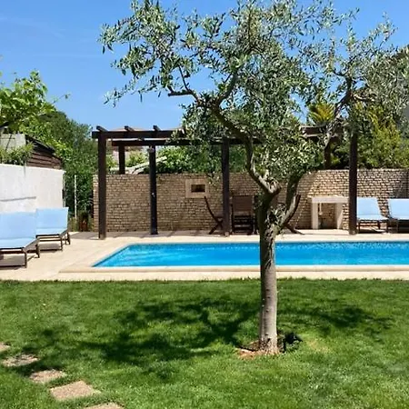 Private House Radolovic Apartment Pula
